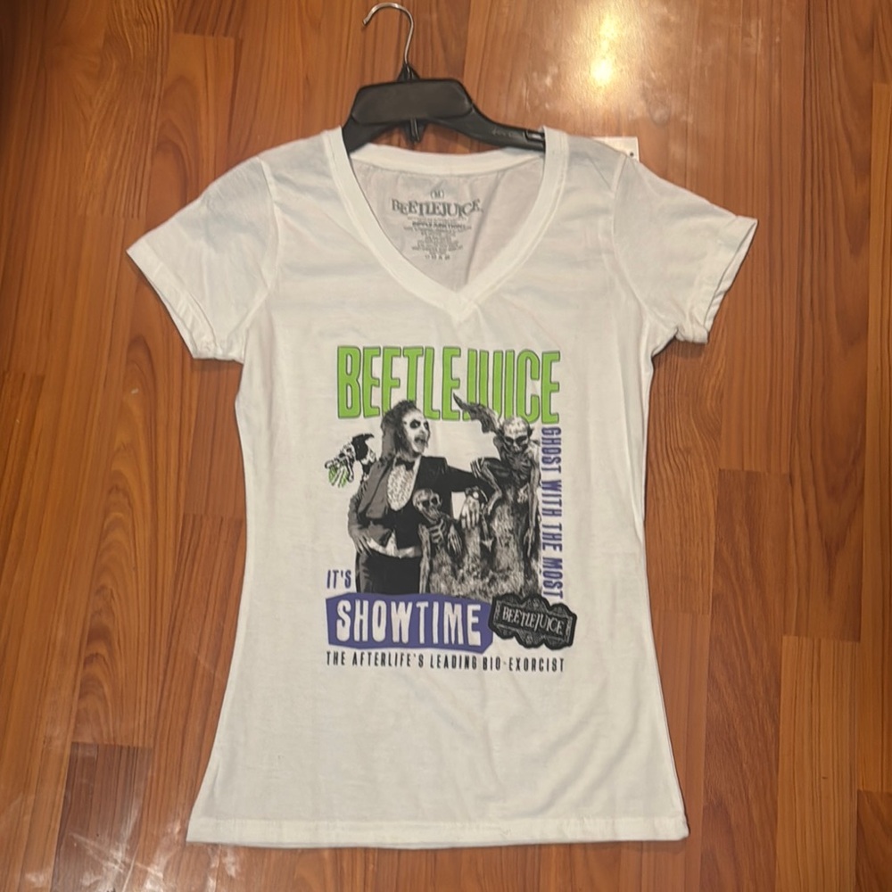 Beetle juice Ripple Junction White and Green Graphic Fitted Short Sleeve Tee